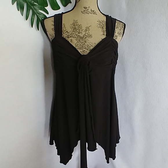 dressy black sleeveless tops